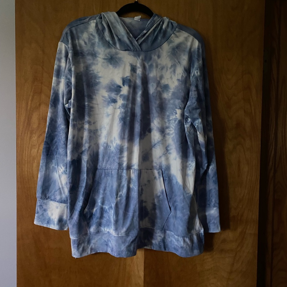 Tie dye thin sweatshirt.